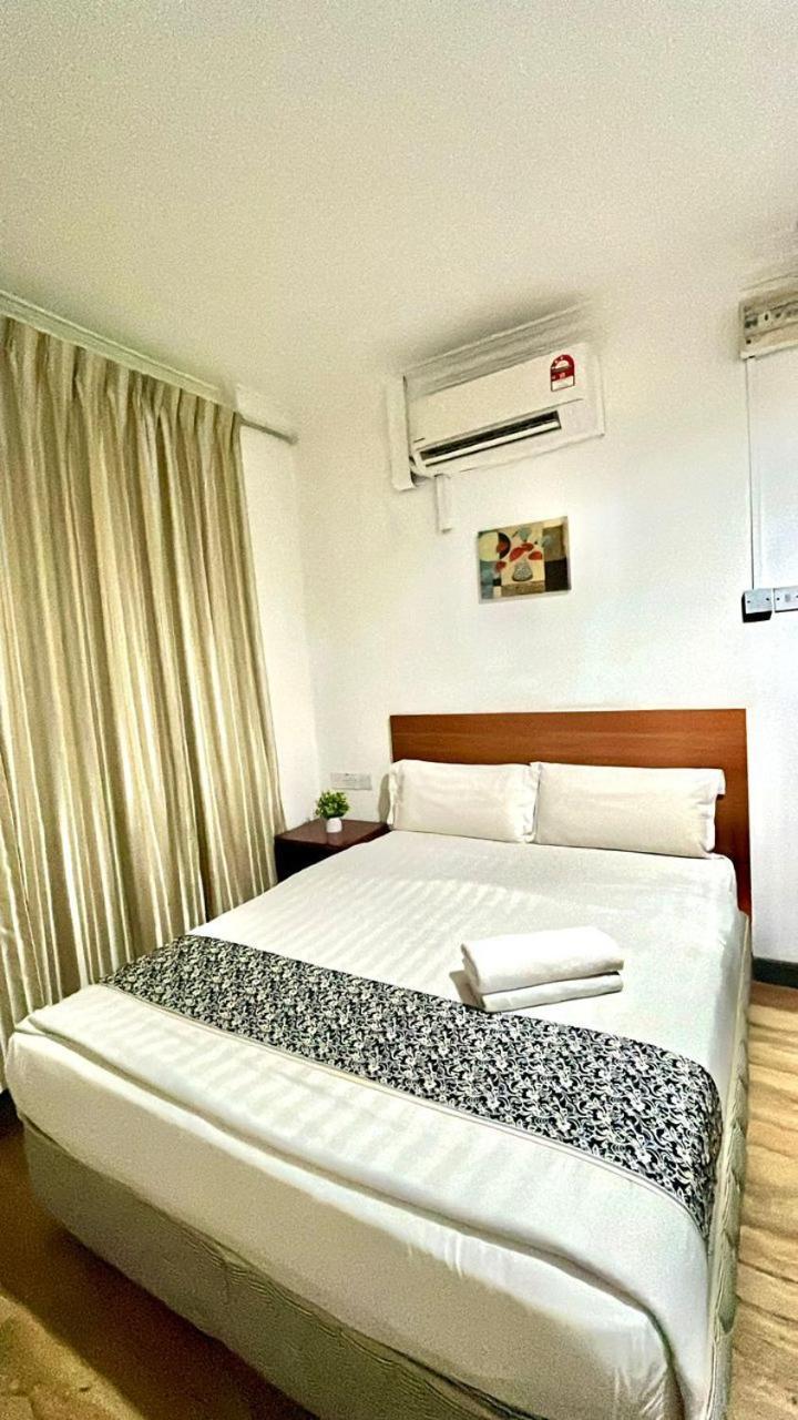 Switz Paradise Hotel - 5 Minute Walk To Centre Point And 10 Minute Walk To Waterfront- Kota Kinabalu Ngoại thất bức ảnh
