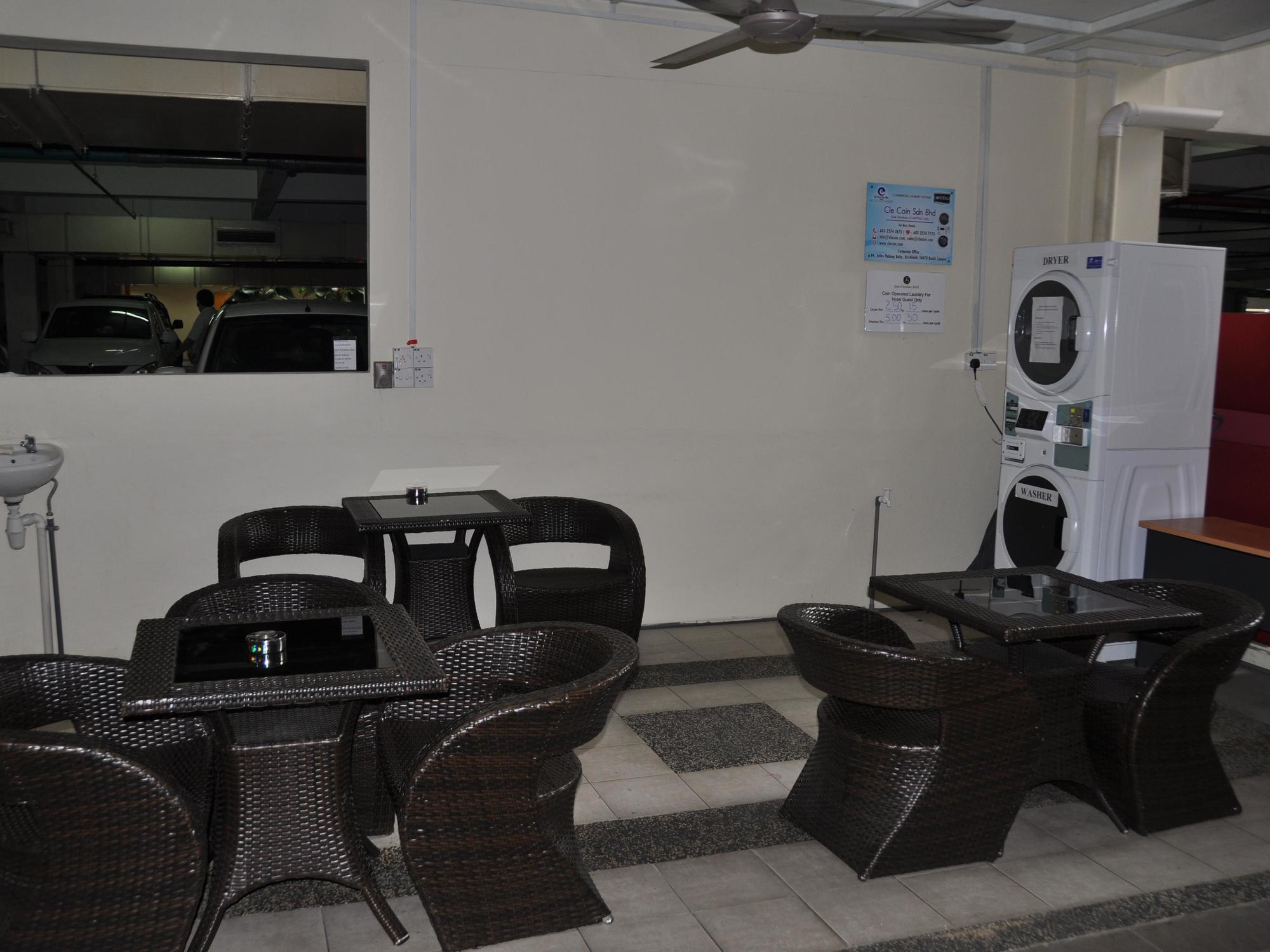 Switz Paradise Hotel - 5 Minute Walk To Centre Point And 10 Minute Walk To Waterfront- Kota Kinabalu Ngoại thất bức ảnh