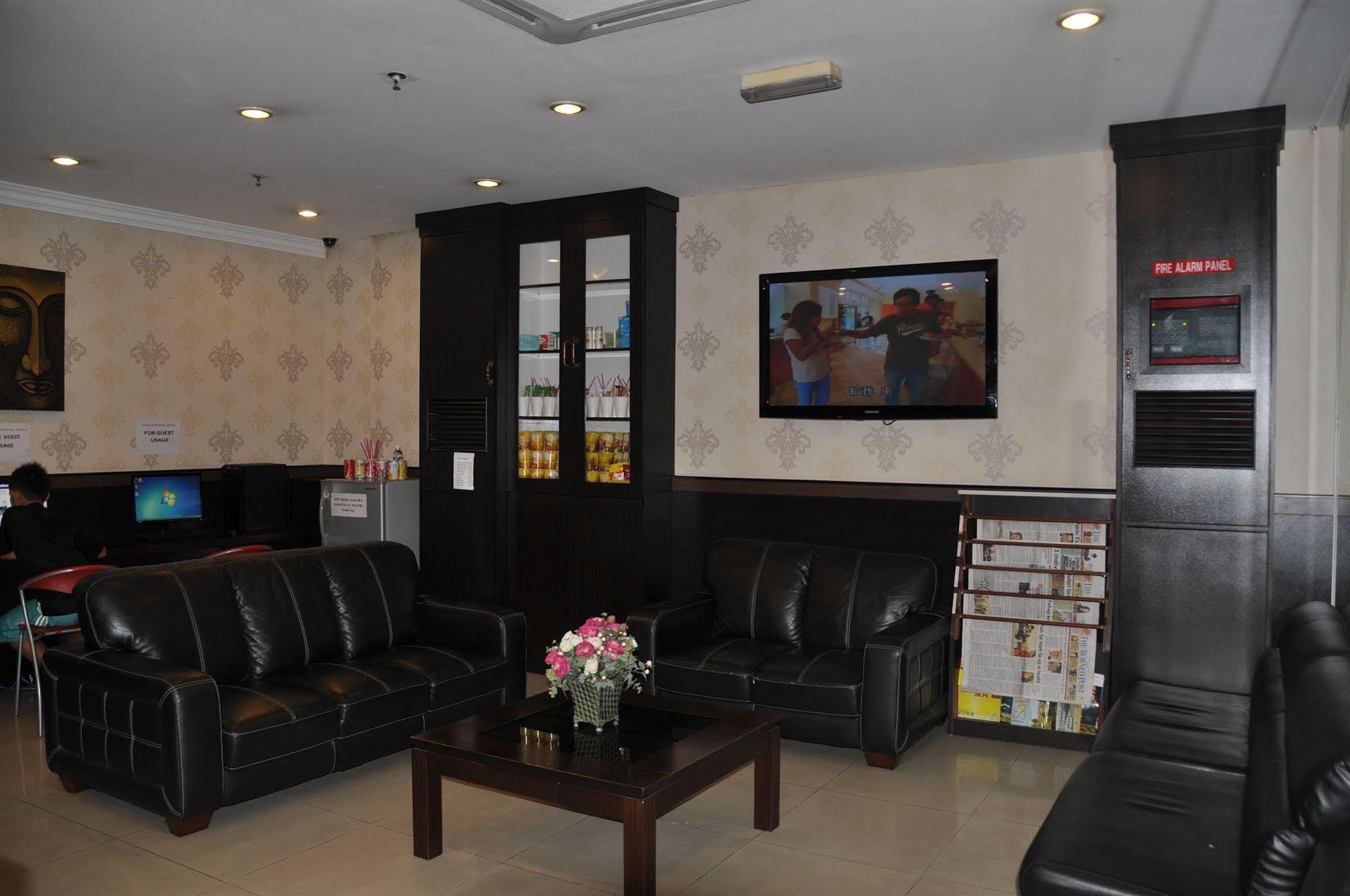 Switz Paradise Hotel - 5 Minute Walk To Centre Point And 10 Minute Walk To Waterfront- Kota Kinabalu Ngoại thất bức ảnh